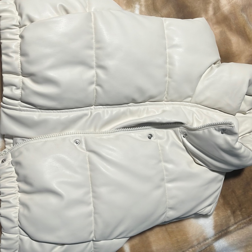 Zara women’s cropped jacket